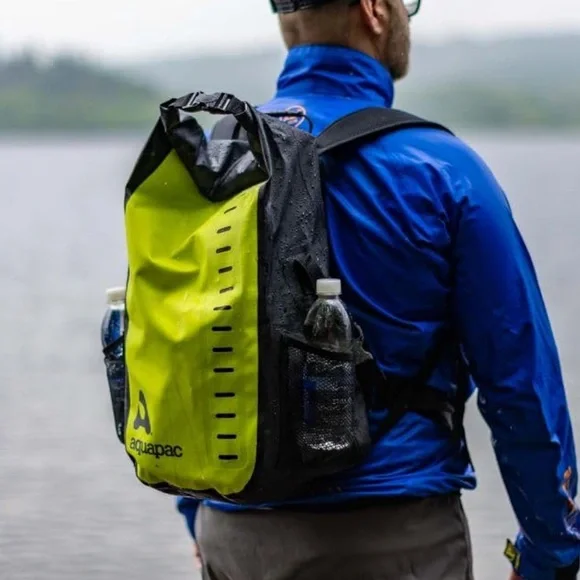 NWT Aquapay Trailproof Daysac 28L - Picture 3 of 6